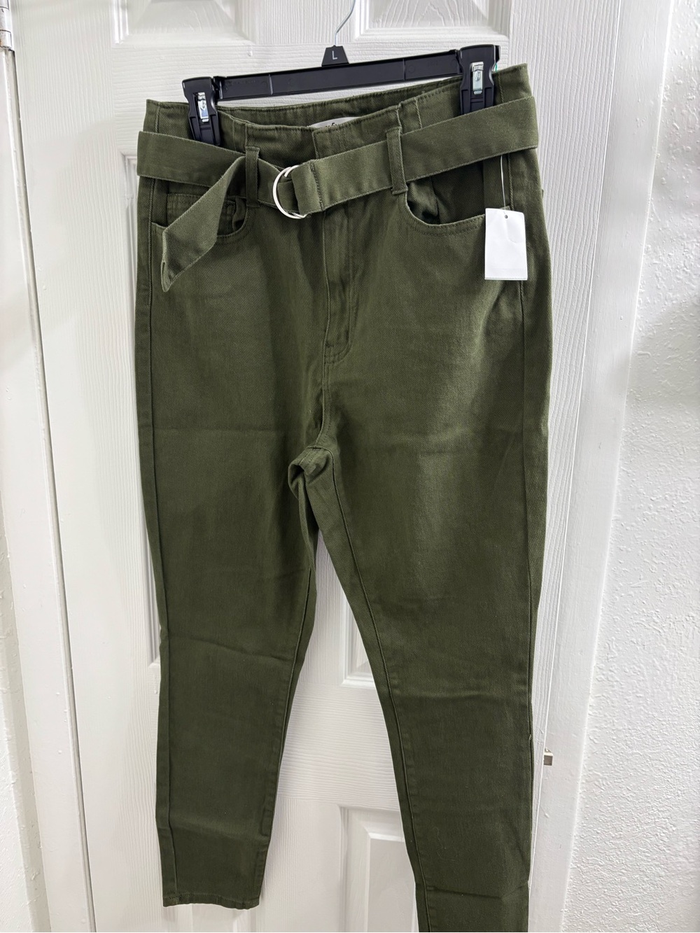Charlotte Russe Refuge Olive Green Casual Belted pants size 10